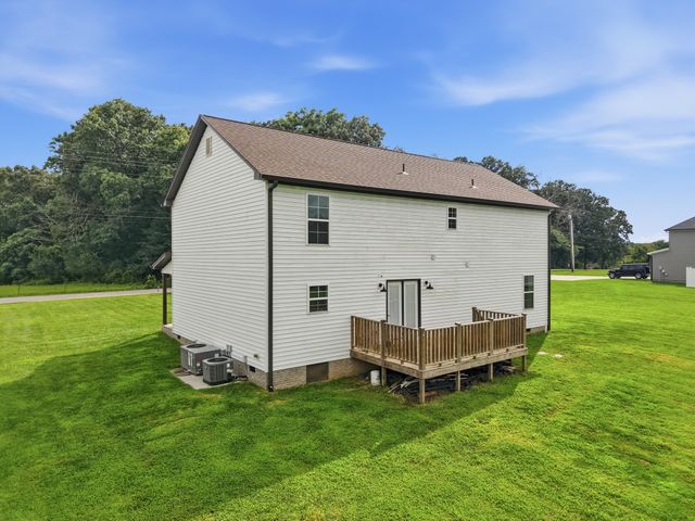 1057 West Cemetery Rd, Cookeville, TN 38506
