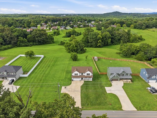 1057 West Cemetery Rd, Cookeville, TN 38506