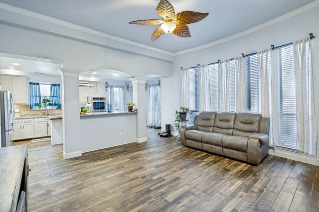5904 Stewart Circle, The Colony, TX 75056