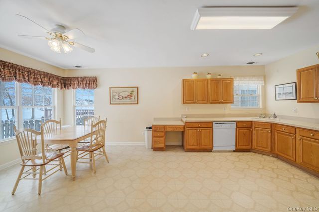 48 Kate Circle, Middle Island, NY 11953