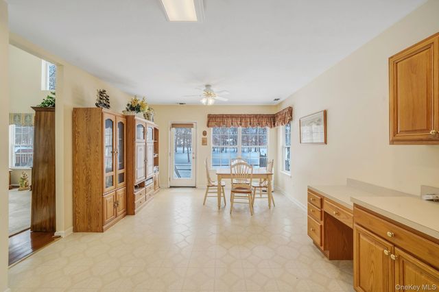 48 Kate Circle, Middle Island, NY 11953