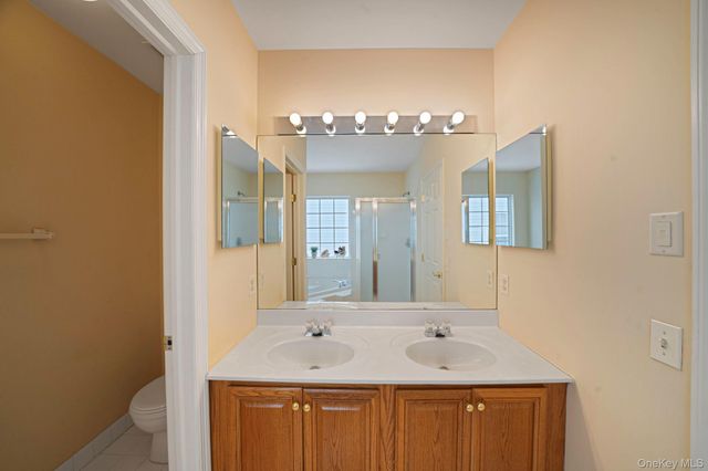 48 Kate Circle, Middle Island, NY 11953