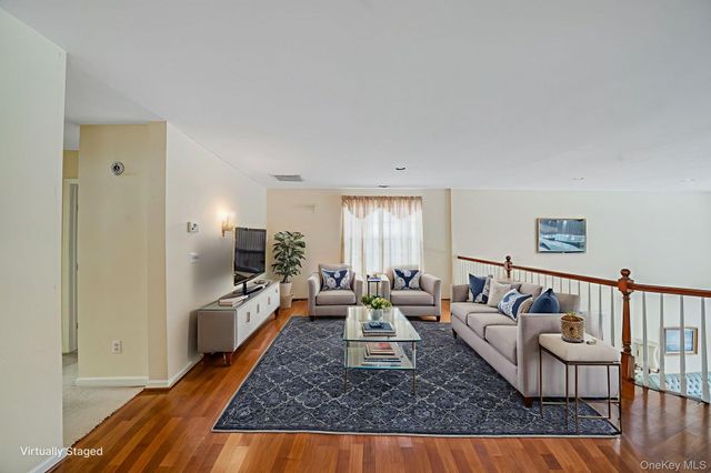 48 Kate Circle, Middle Island, NY 11953