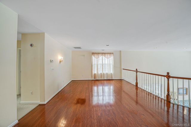 48 Kate Circle, Middle Island, NY 11953