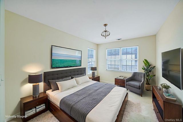 48 Kate Circle, Middle Island, NY 11953