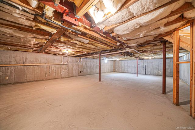 48 Kate Circle, Middle Island, NY 11953