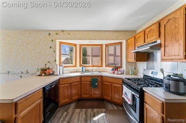 50108 Buccaneer Drive, Macomb, MI 48044