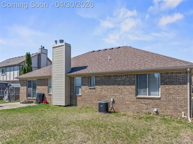 50108 Buccaneer Drive, Macomb, MI 48044