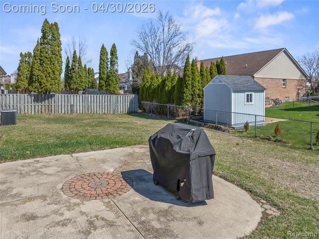 50108 Buccaneer Drive, Macomb, MI 48044