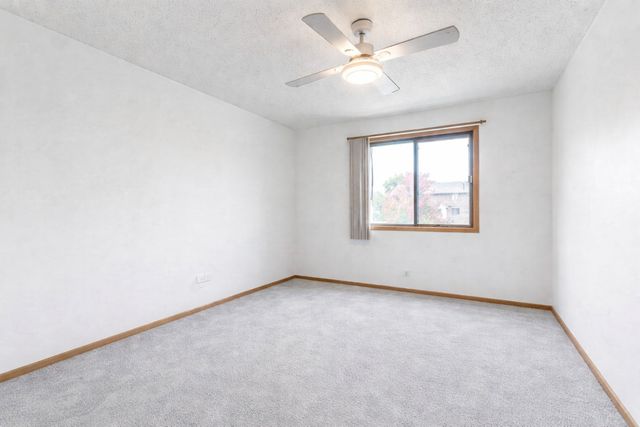 15 Echo Court 8, Vernon Hills, IL 60061