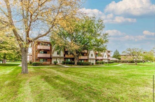 15 Echo Court 8, Vernon Hills, IL 60061