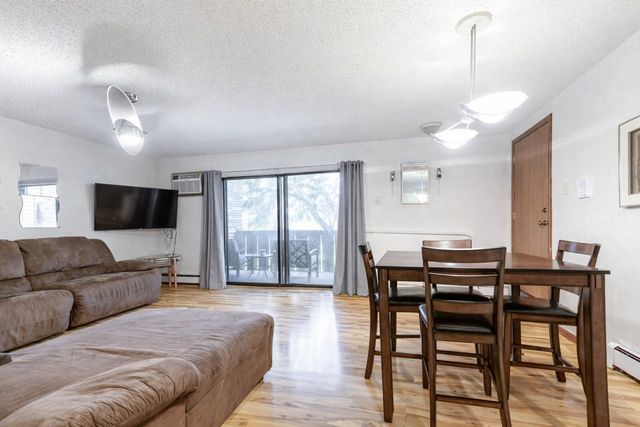 15 Echo Court 8, Vernon Hills, IL 60061