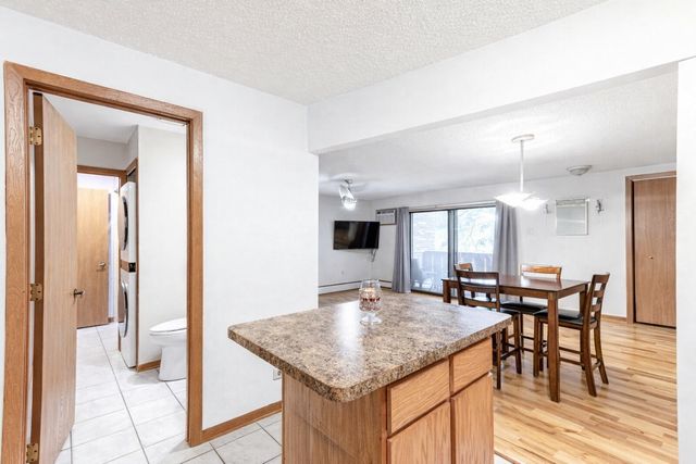 15 Echo Court 8, Vernon Hills, IL 60061