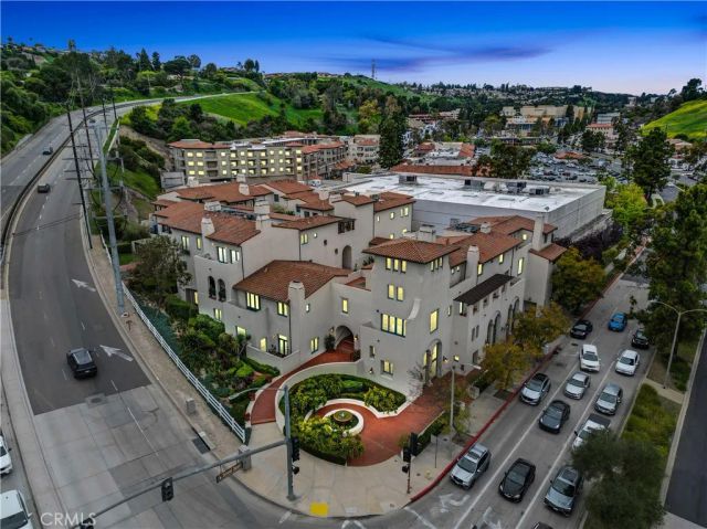 975 Silver Spur Road, Rolling Hills Estates, CA 90274