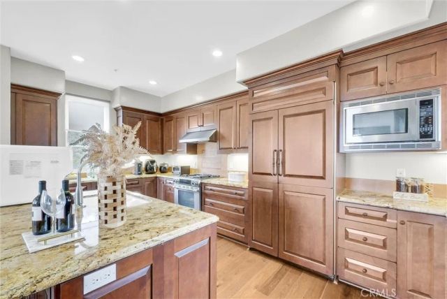 975 Silver Spur Road, Rolling Hills Estates, CA 90274