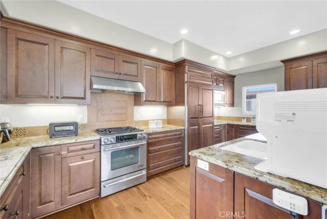 975 Silver Spur Road, Rolling Hills Estates, CA 90274