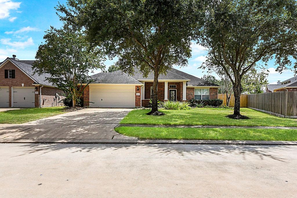 28119 Rusty Hawthorne Drive, Katy, TX 77494