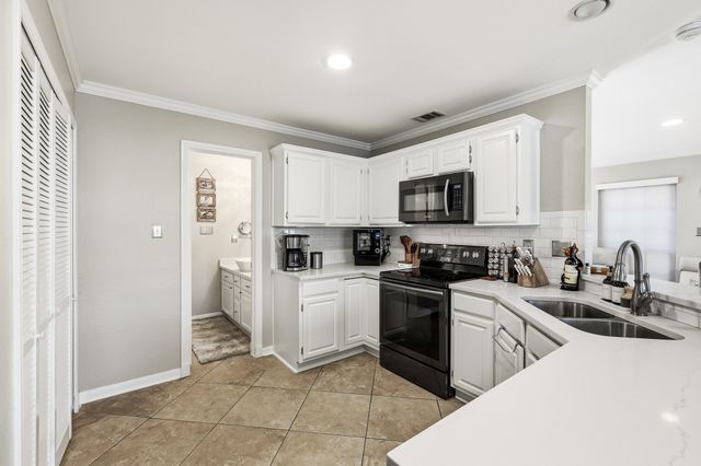 1913 Maplewood Trail, Colleyville, TX 76034