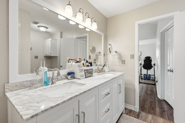 1913 Maplewood Trail, Colleyville, TX 76034