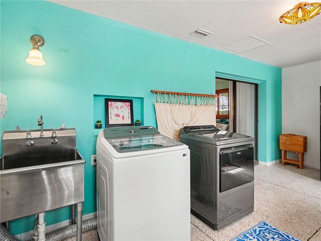 2320 LAKE SHORE DRIVE, Nokomis, FL 34275