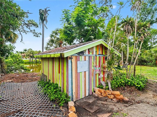 2320 LAKE SHORE DRIVE, Nokomis, FL 34275
