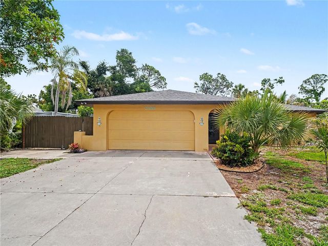 2320 LAKE SHORE DRIVE, Nokomis, FL 34275