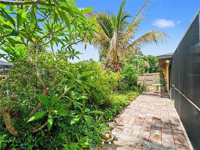 2320 LAKE SHORE DRIVE, Nokomis, FL 34275