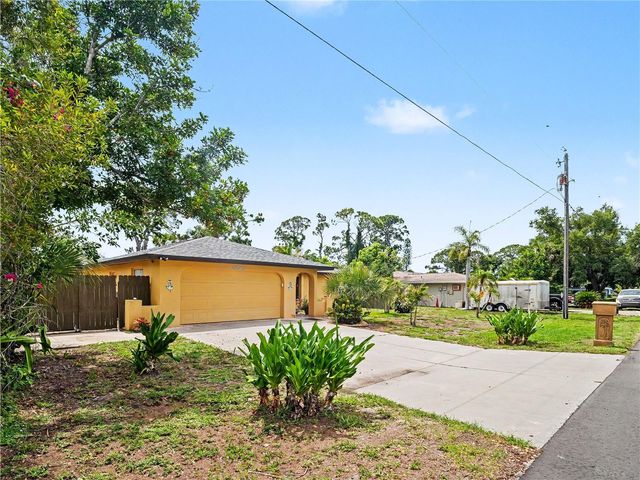 2320 LAKE SHORE DRIVE, Nokomis, FL 34275