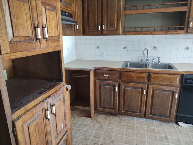 5224 Highway 295, Elkins, AR 72727