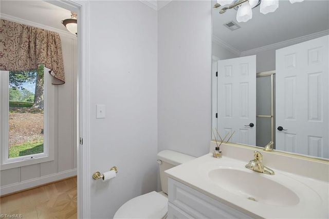 175 Sandtrap Lane, Pilot Mountain, NC 27041