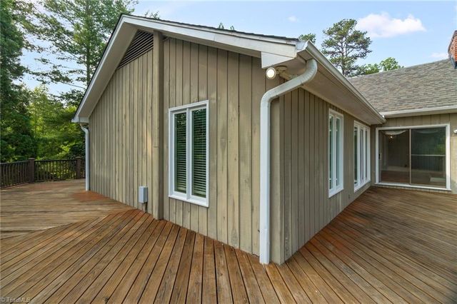 175 Sandtrap Lane, Pilot Mountain, NC 27041