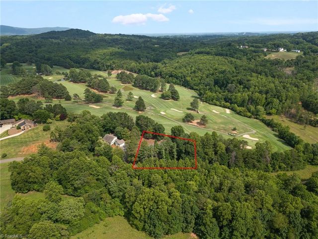 175 Sandtrap Lane, Pilot Mountain, NC 27041