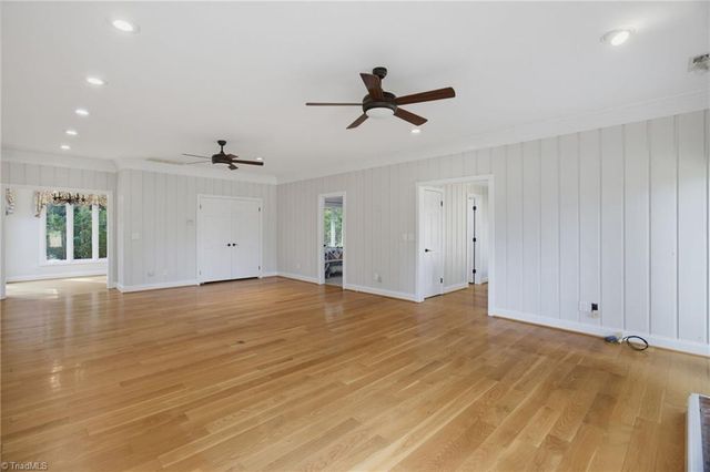 175 Sandtrap Lane, Pilot Mountain, NC 27041