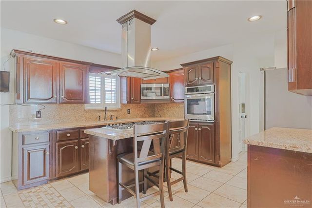 906 San Cristobal Street, San Juan, TX 78589