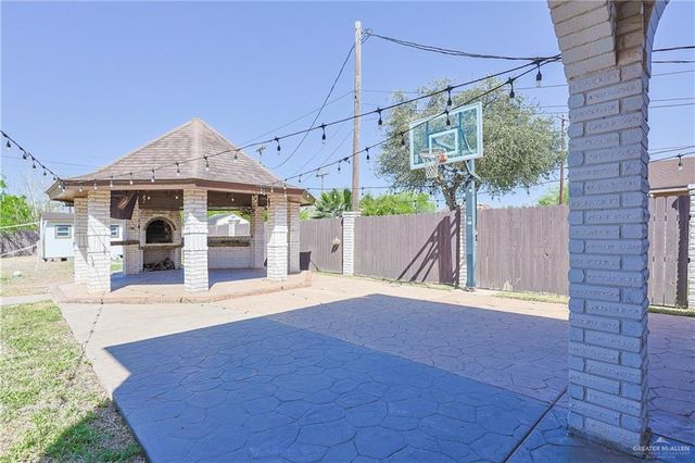 906 San Cristobal Street, San Juan, TX 78589