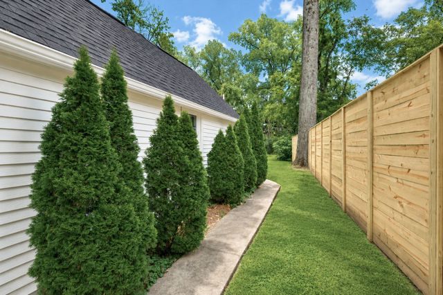 5919 Old Harding Pike, Nashville, TN 37205