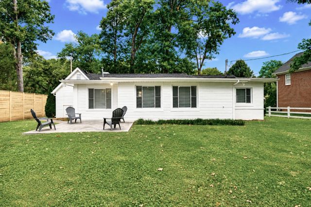 5919 Old Harding Pike, Nashville, TN 37205