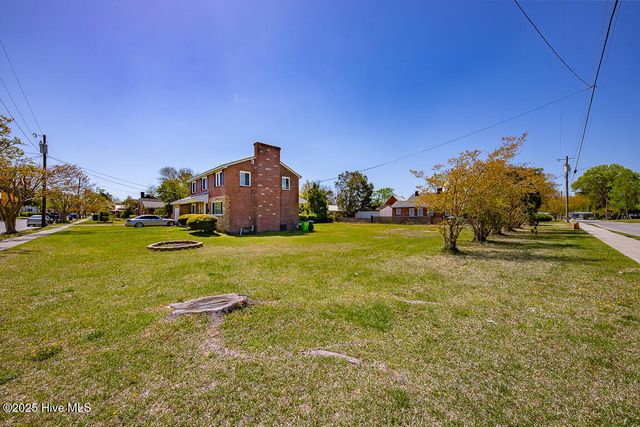913 Bern Street, New Bern, NC 28560