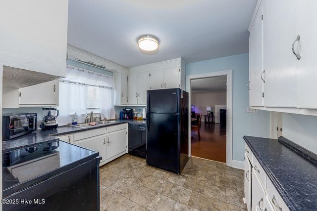 913 Bern Street, New Bern, NC 28560