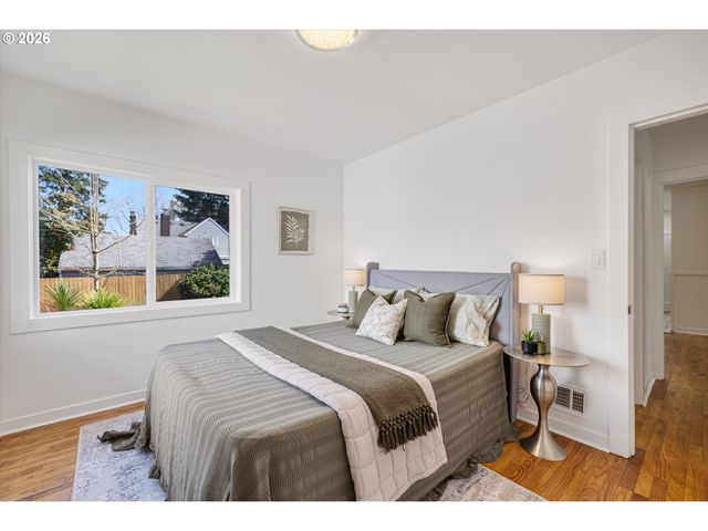 5818 Ne 35TH Pl, Portland, OR 97211