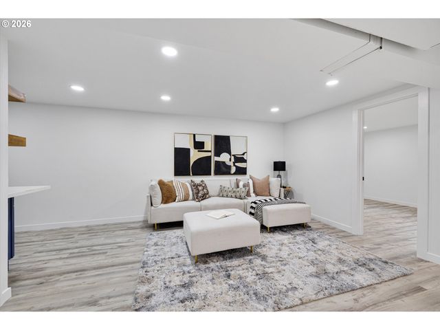 5818 Ne 35TH Pl, Portland, OR 97211