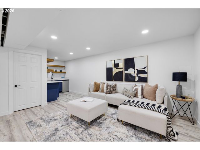 5818 Ne 35TH Pl, Portland, OR 97211