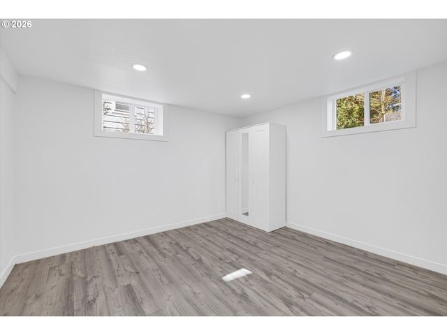 5818 Ne 35TH Pl, Portland, OR 97211