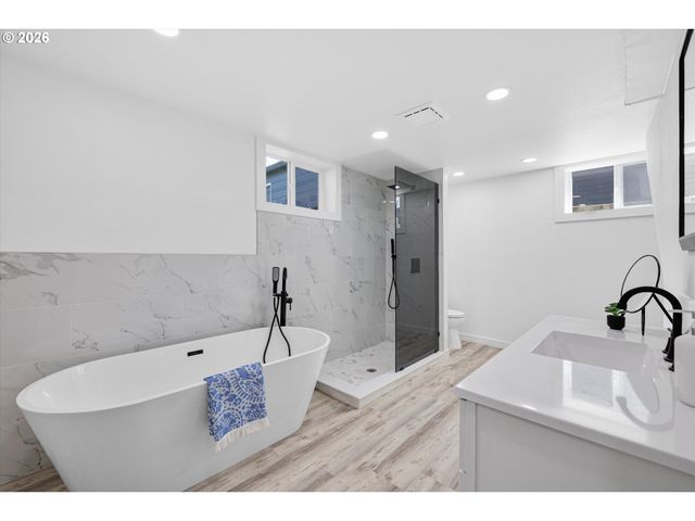 5818 Ne 35TH Pl, Portland, OR 97211