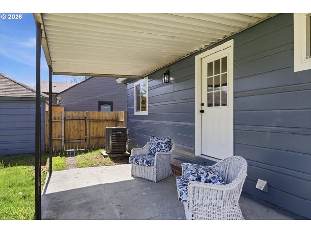 5818 Ne 35TH Pl, Portland, OR 97211