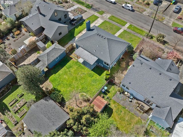 5818 Ne 35TH Pl, Portland, OR 97211