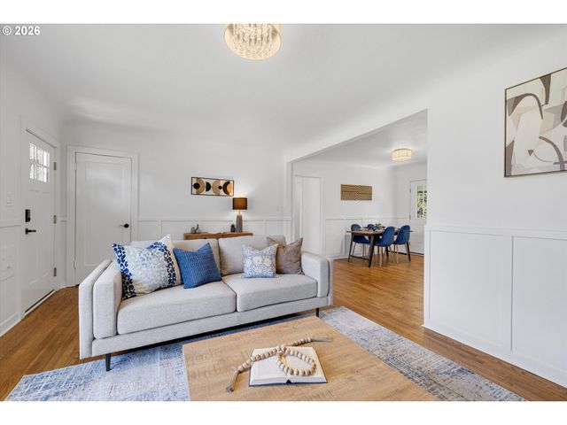 5818 Ne 35TH Pl, Portland, OR 97211