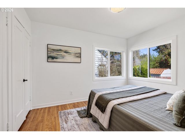 5818 Ne 35TH Pl, Portland, OR 97211