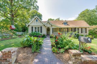 202 Prospect Way, Lookout Mountain, TN 37350