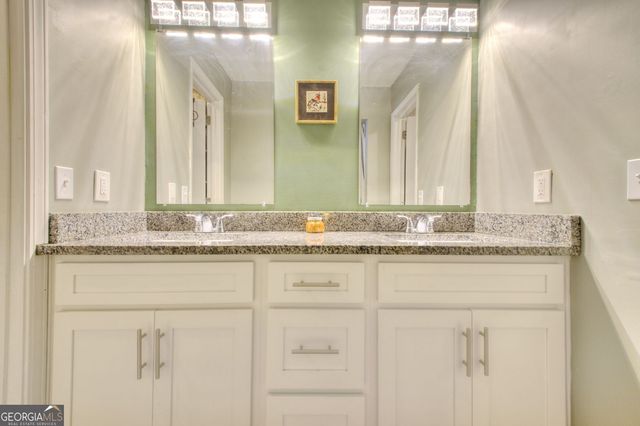 5315 Rockborough Trail, Stone Mountain, GA 30083